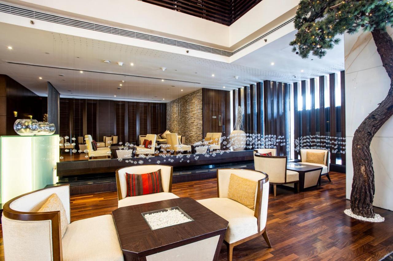 Asiana Hotel Dubai Bagian luar foto The lobby of the hotel