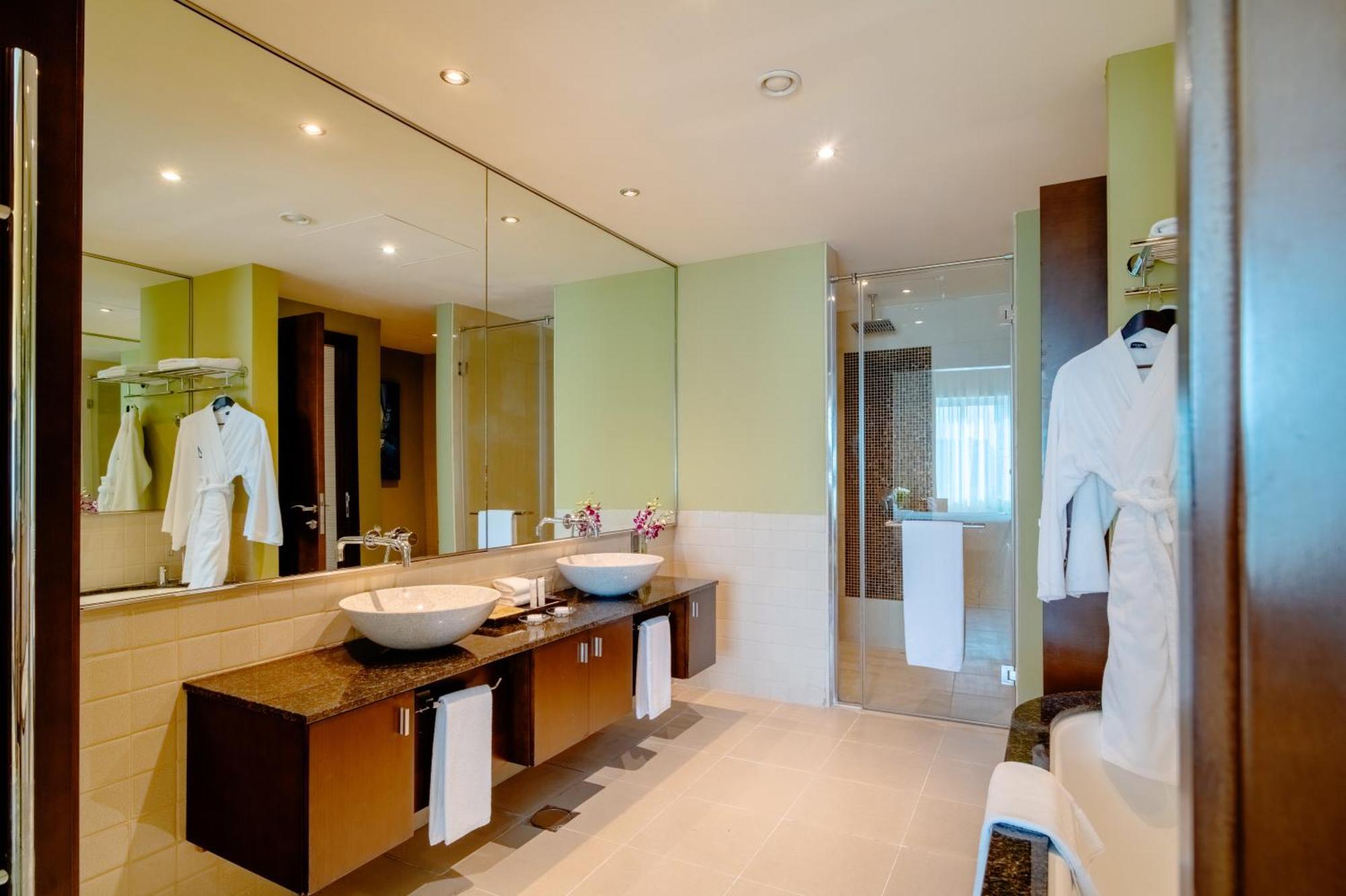 Asiana Hotel Dubai Bagian luar foto Bathroom